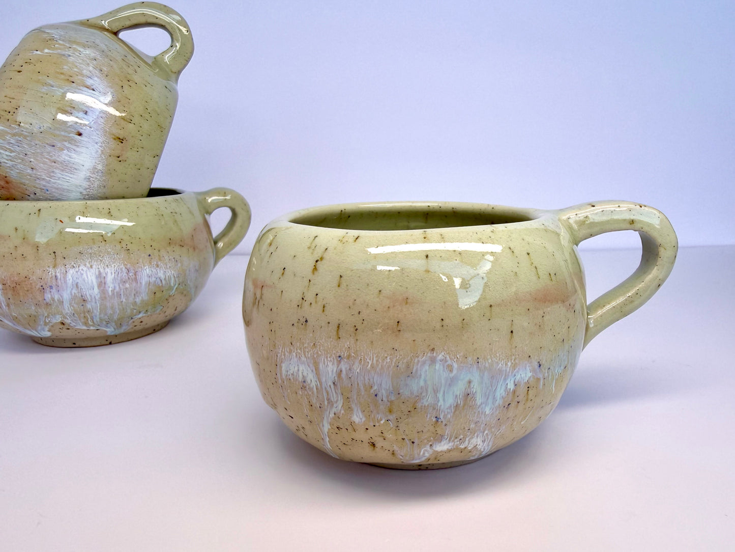 Cup mit Henkel „All clear“ with a bit of turquoise ￼
